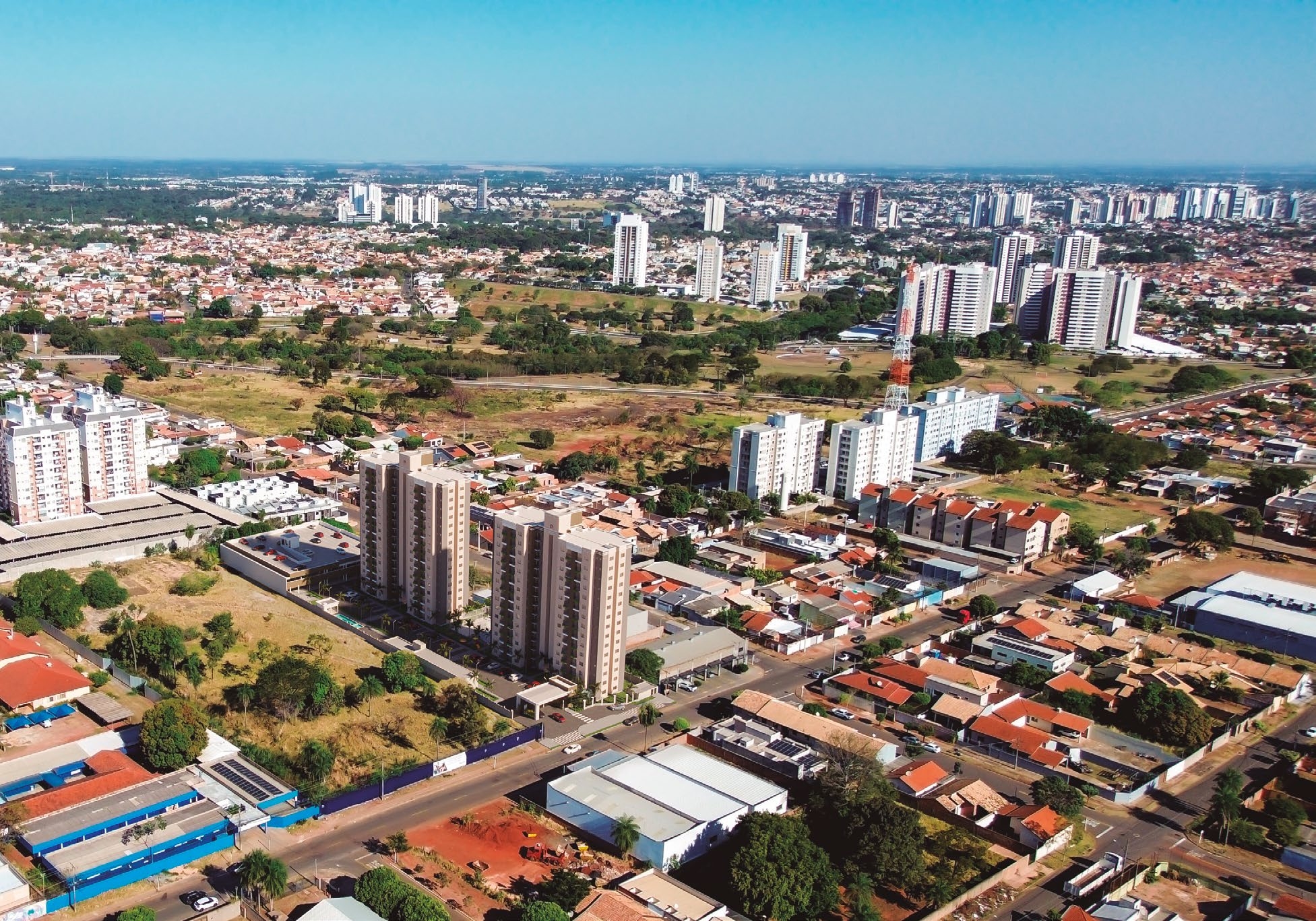 Vista aérea da região com pontos de interesse